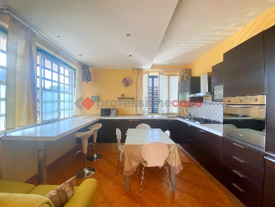 Foto Appartamento in Via Alessandro Manzoni 165, Viagrande Centro di 78 m²