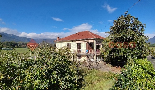 Foto Villa unifamiliare in Via Provinciale 157, Cumiana Centro di 250 m²