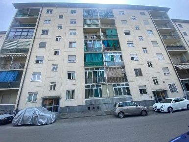 Foto Appartamento in Via RODOLFO MORANDI 13, Torino di 100 m² con 5 locali