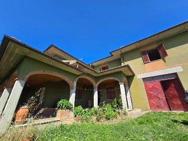 Foto Villa bifamiliare in rigo, Monte San Savino di 330 m² con 5 locali