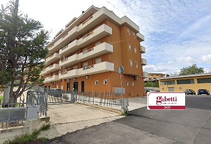 Foto Appartamento in Via CATANIA 24, Pianella Centro di 87 m² con 3 locali