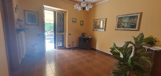 Foto Villa bifamiliare a Lucca di 130 m² con 4 locali in vendita