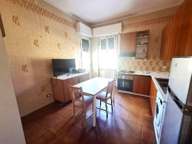 Foto Appartamento a Massa di 90 m² con 4 locali in affitto