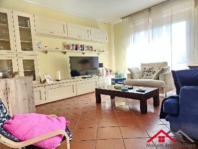 Foto Villa bifamiliare a San Giuliano Terme di 180 m² con 5 locali