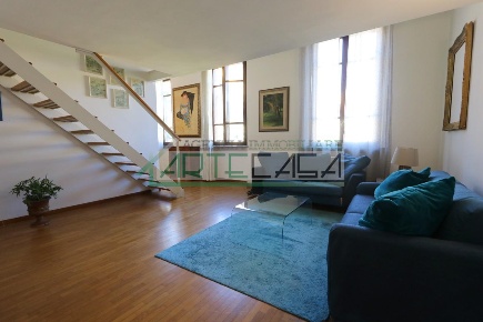 Foto Appartamento a Pisa di 185 m² con 5 locali in vendita