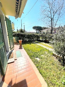 Foto Appartamento a Massa di 70 m² con 3 locali in vendita