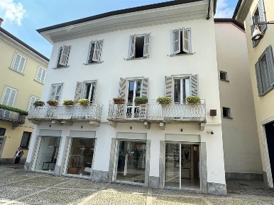 Foto Appartamento in piazza Duomo, Monza di 70 m² con 3 locali in affitto
