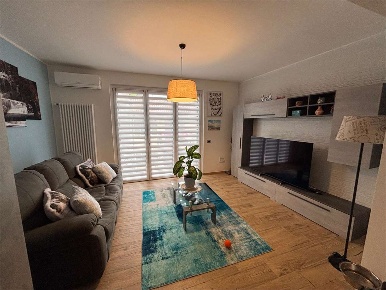 Foto Appartamento a Cadorago di 90 m² con 3 locali in vendita