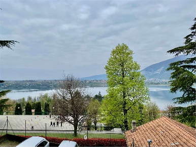 Foto Appartamento in Strada del Molinatto 22, Oggiono di 80 m² con 3 locali