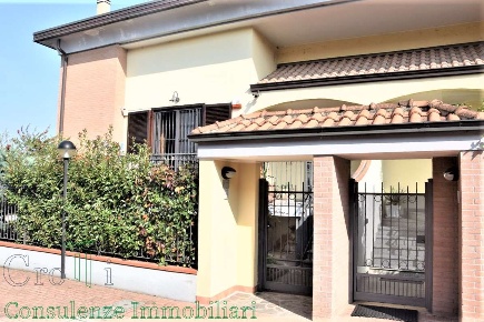 Foto Villa bifamiliare in Via Santagostino  6, Casorate Primo di 225 m²