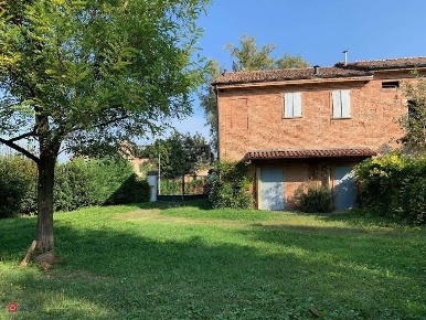 Foto Appartamento a Concordia sulla Secchia di 115 m² con 7 locali