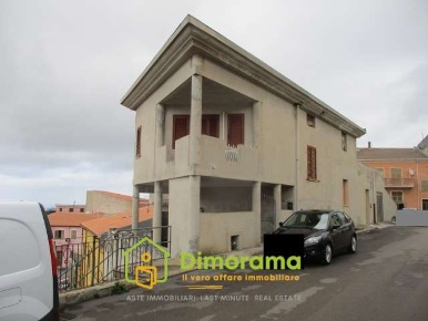 Foto Appartamento in Angolo tra le vie Carducci e Matteotti, Sennori