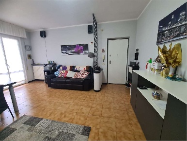 Foto Appartamento in via pietro gobetti 1, Luni di 70 m² con 3 locali