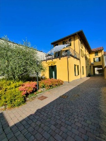 Foto Appartamento in VIA M. D'OGGIONO, Oggiono di 112 m² con 3 locali