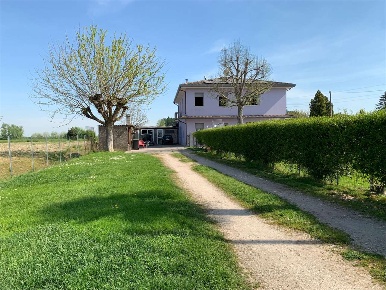 Foto Villa bifamiliare a Brugine di 120 m² con 4 locali in vendita