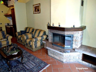 Foto Villa unifamiliare a Serramazzoni di 300 m² con 3 locali in vendita