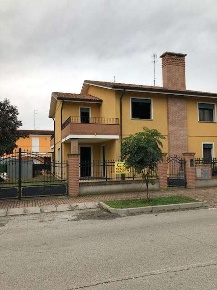 Foto Appartamento a Taglio di Po in vendita