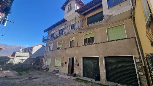 Foto Appartamento in Vi Nuova 23, Gravellona Toce di 270 m² con 7 locali