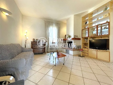 Foto Appartamento in Via Camillo Benso Cavour 30, Buggiano di 153 m²