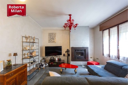 Foto Villa bifamiliare a Martellago di 160 m² con 6 locali in vendita