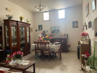 Foto Appartamento in Via Grancelsa, Carinola di 100 m² con 6 locali