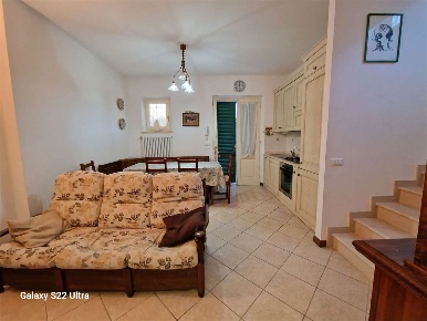 Foto Villa bifamiliare in Via Lorenzo dei Medici, Forte dei Marmi di 160 m²