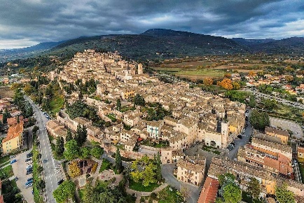 Foto Appartamento a Spello di 105 m² con 2 locali in vendita