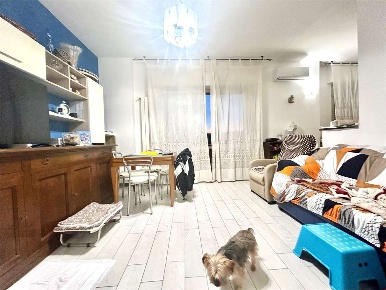 Foto Appartamento a Castelnuovo Magra di 90 m² con 5 locali in vendita