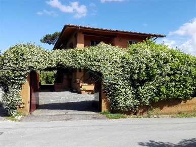 Foto Villa unifamiliare in Via scassicarli 188, Forte dei Marmi di 380 m²