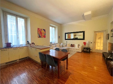 Foto Appartamento in via Telesio  17, Milano di 88 m² con 2 locali