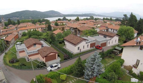 Foto Villa unifamiliare in via Valeria, Vergiate in vendita