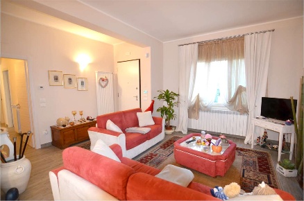 Foto Villa unifamiliare a Lamporecchio di 120 m² con 4 locali in vendita