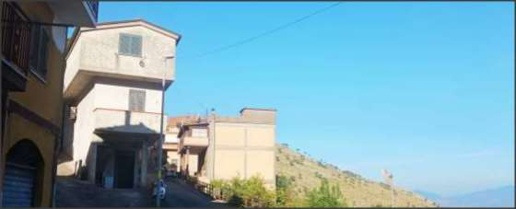 Foto Appartamento in VIA SAN GASPARE, Sonnino di 118 m² con 8 locali