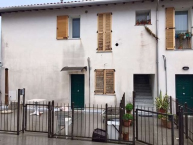 Foto Appartamento in via del monte est snc, Bientina di 72 m² con 3 locali