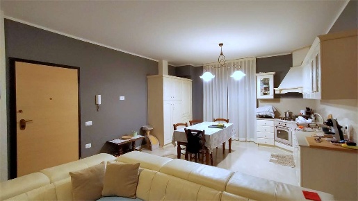 Foto Appartamento a Monte Urano di 122 m² con 4 locali in vendita