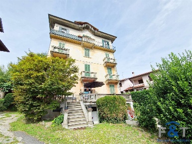 Foto Appartamento in Via Binda, Besozzo di 85 m² con 5 locali in vendita
