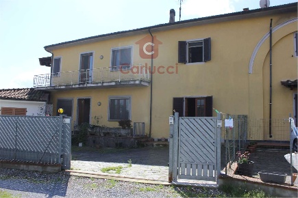 Foto Appartamento a Buggiano di 150 m² con 8 locali in vendita