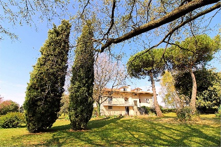 Foto Villa bifamiliare in Via della Natività, Tricesimo di 550 m²