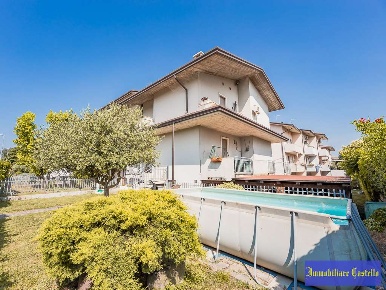Foto Villa a schiera in balladoro, Povegliano Veronese in vendita