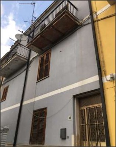 Foto Appartamento in VIA SAN MARCO, Sonnino di 184 m² con 6 locali all'asta