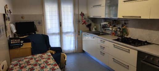 Foto Appartamento in Via Benedetto Croce 90, Massa Centro di 130 m²