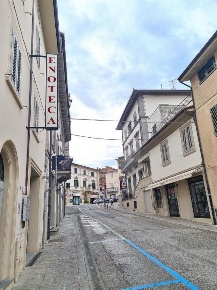 Foto Appartamento in Piazza Berni, Lamporecchio di 130 m² con 6 locali