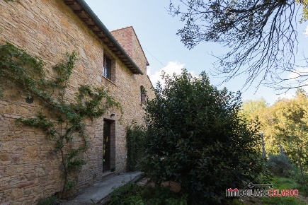 Foto Villa unifamiliare a San Gimignano di 270 m² con 6 locali in vendita