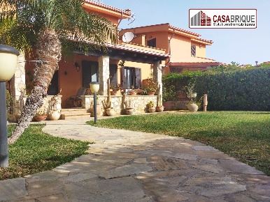 Foto Villa unifamiliare in Via Rocco Chinnici, Altavilla Milicia di 200 m²
