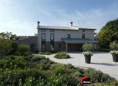 Foto Villa unifamiliare a Breganze di 460 m² con 10 locali in vendita