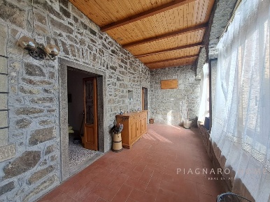 Foto Appartamento a Pontremoli di 124 m² con 4 locali in vendita