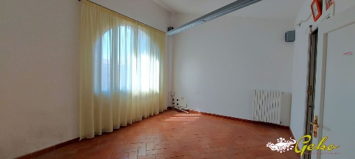 Foto Appartamento a San Gimignano di 127 m² con 6 locali in vendita