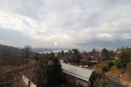 Foto Villa a schiera in Via Piave, Oggiono di 150 m² con 4 locali