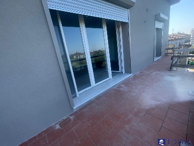 Foto Appartamento in Via caffaggiola, Luni di 120 m² con 5 locali