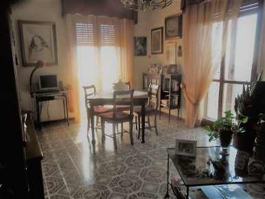 Foto Appartamento a Castelnuovo Magra di 90 m² con 4 locali in vendita